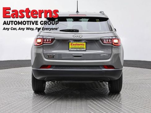 Used 2023 Jeep Compass Latitude AWD/4WD image 6