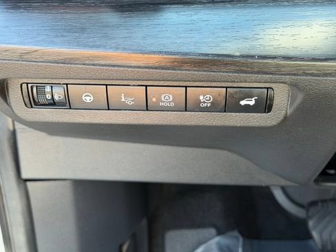 Certified 2024 Nissan Ariya AWD image 12