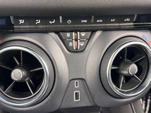 Used 2023 Chevrolet Blazer LT AWD/4WD image 26