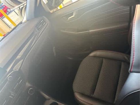 New 2025 Ford Escape ST-Line w/ Cold Weather Package image 9