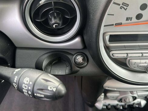 Used 2010 MINI Cooper Hardtop FWD image 13