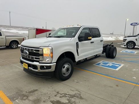 New 2026 Ford F350 XLT w/ XLT Value Package image 7