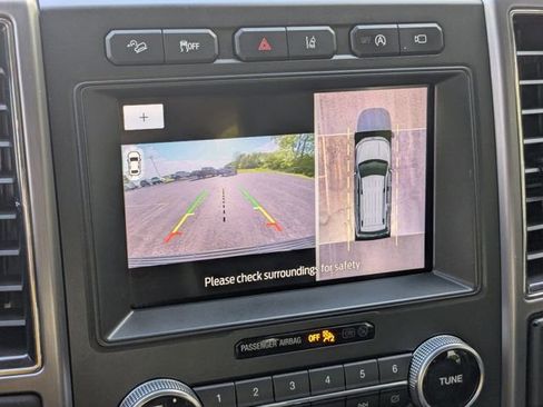 Used 2020 Ford Expedition Platinum AWD/4WD image 13