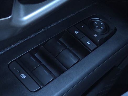 Used 2024 Toyota Tacoma TRD Off-Road image 27