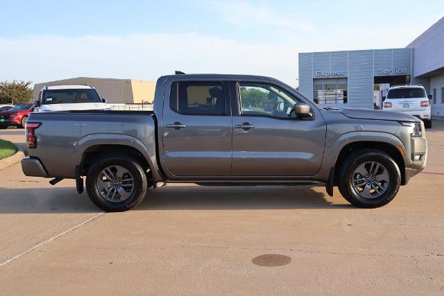 Certified 2025 Nissan Frontier SV w/ SV Convenience Package RWD image 5