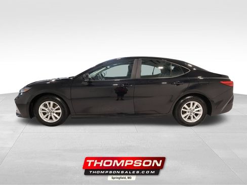Used 2025 Toyota Camry LE FWD image 1