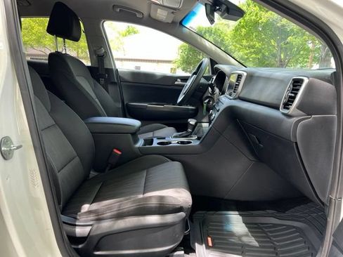 Used 2022 Kia Sportage LX AWD/4WD image 23