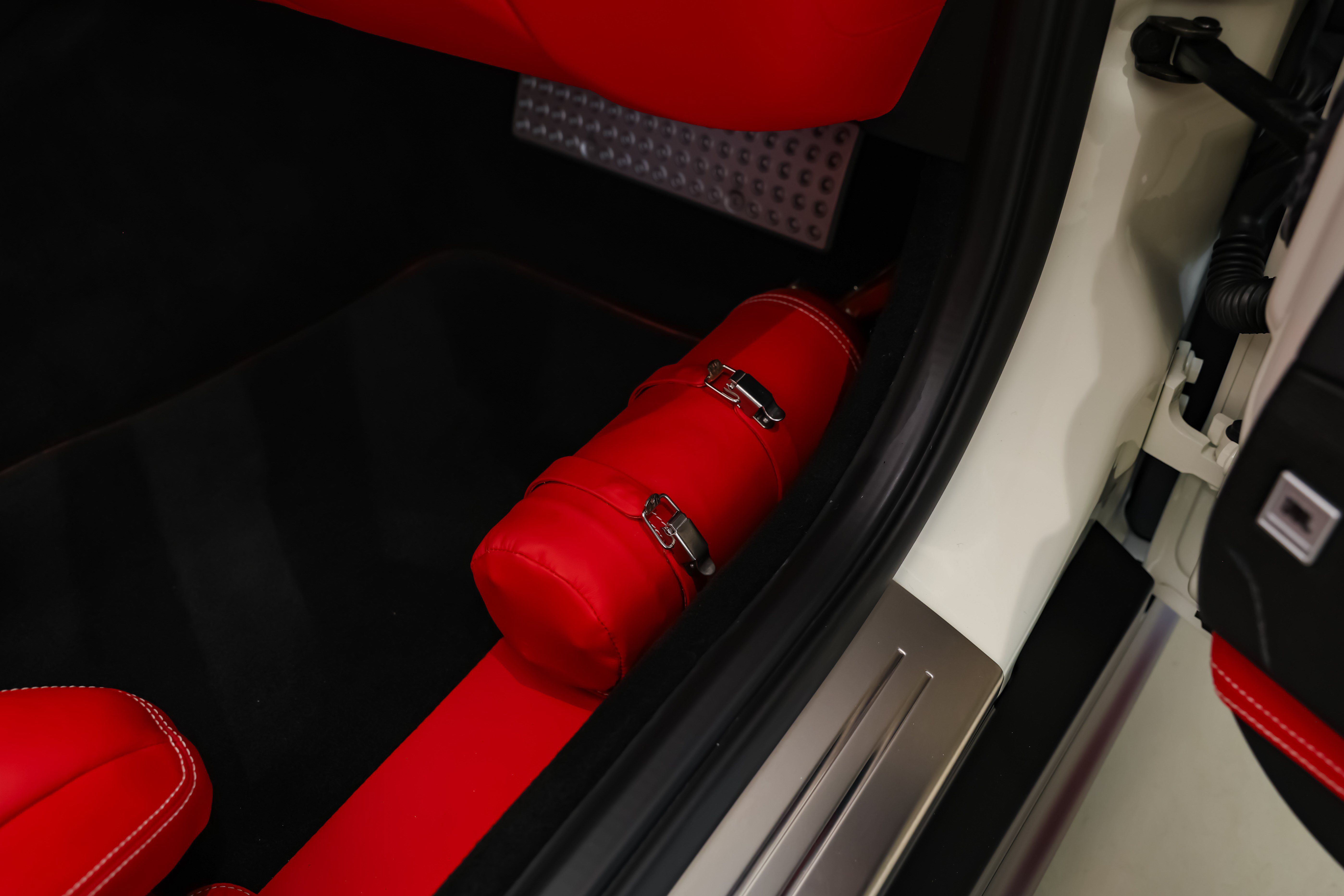 Used 2021 Ferrari 812 GTS RWD image 31