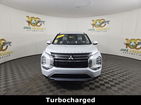 New 2026 Mitsubishi Outlander SE image 2