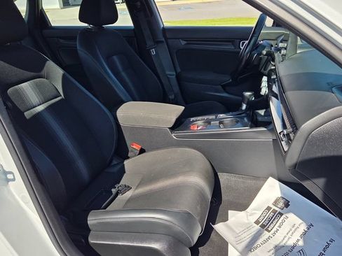 Used 2023 Honda Civic Sport image 15