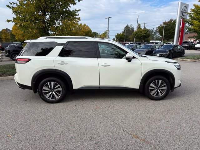 Certified 2024 Nissan Pathfinder SL AWD/4WD image 3