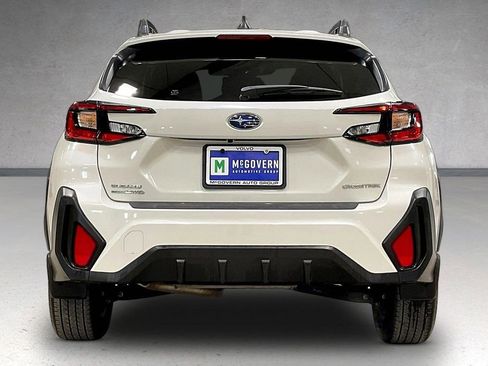 Used 2024 Subaru Crosstrek 2.0i Premium image 5