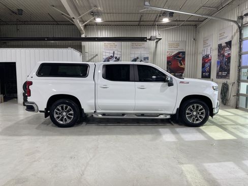 Used 2020 Chevrolet Silverado 1500 LT w/ Convenience Package AWD/4WD image 9