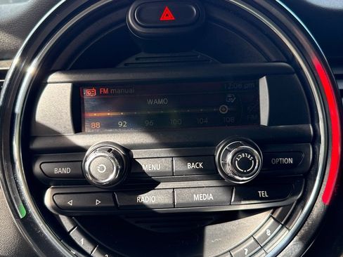 Used 2015 MINI Cooper 2-Door Hardtop image 7