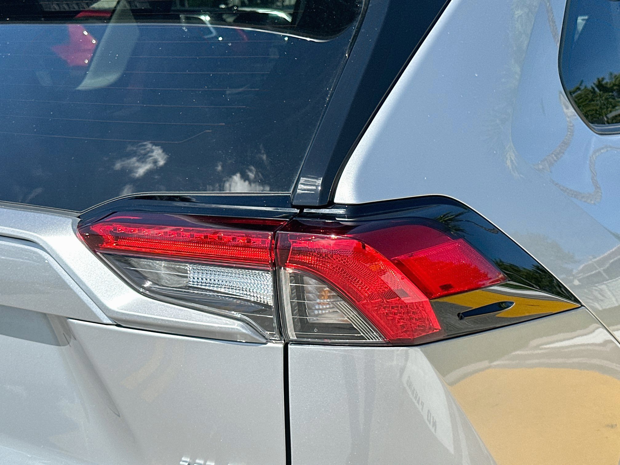 Used 2025 Toyota RAV4 XLE AWD/4WD image 26