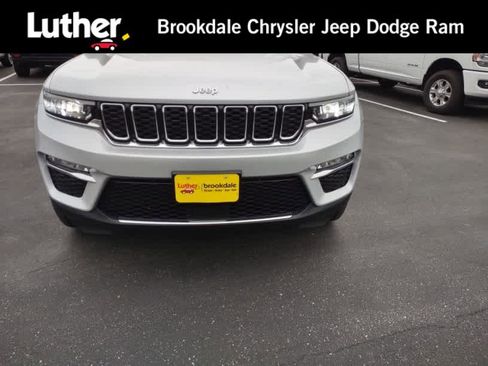 Used 2025 Jeep Grand Cherokee Limited w/ Trailer Tow Package AWD/4WD image 1