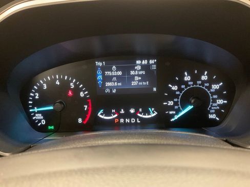 Used 2020 Ford Escape SE image 9