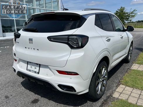 Used 2025 Buick Encore GX Avenir w/ Avenir Technology Package FWD image 4