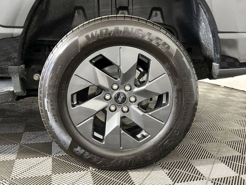 Used 2024 Ford F150 Lightning Lariat image 12