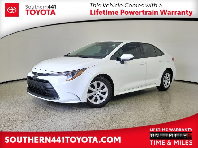 Used 2025 Toyota Corolla LE FWD image 1