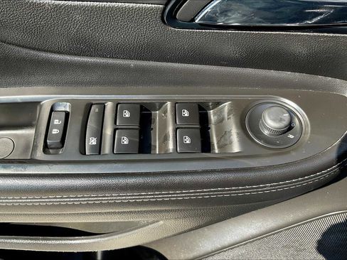 Used 2020 Buick Encore Preferred image 30