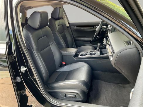 Used 2023 Honda Civic Touring image 28