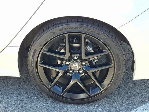 Certified 2025 Honda Civic Sport image 30