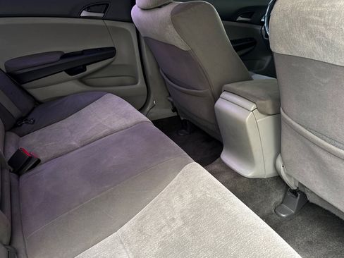 Used 2010 Honda Accord LX-P image 29