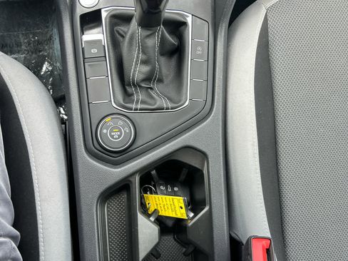 Used 2022 Volkswagen Taos S image 19