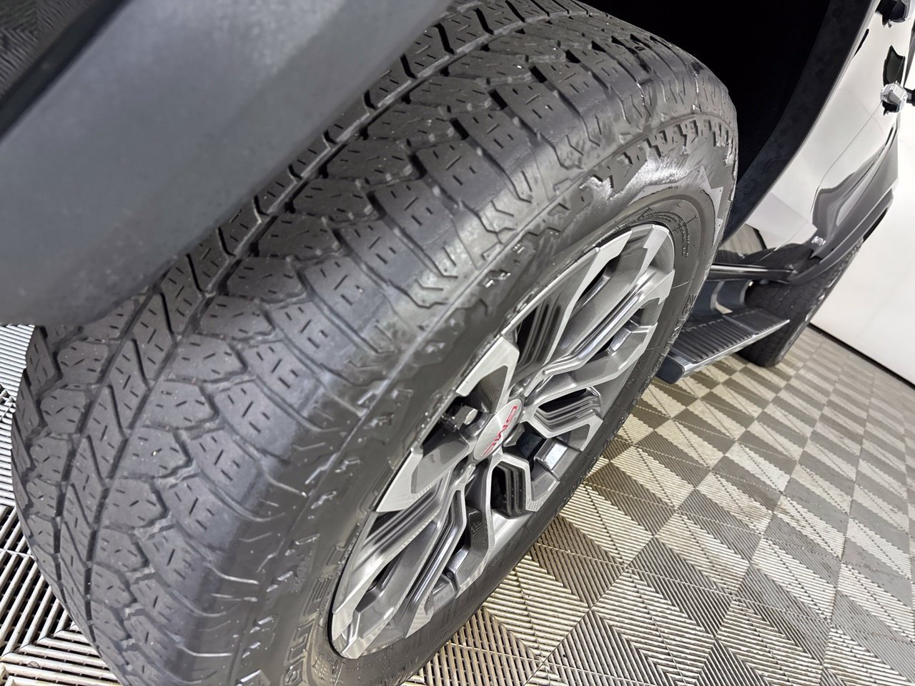 Used 2023 GMC Canyon Denali AWD/4WD image 36