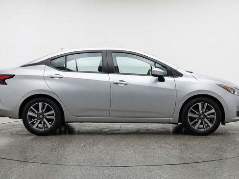 Used 2025 Nissan Versa SV FWD image 11