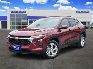 Used 2024 Chevrolet Trax LS w/ LS Convenience Package FWD video 1