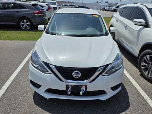 Used 2019 Nissan Sentra SV FWD image 2