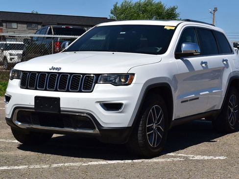 Used 2018 Jeep Grand Cherokee Limited AWD/4WD image 1