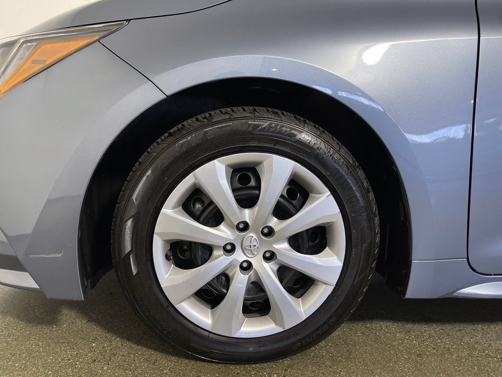 Certified 2025 Toyota Corolla LE FWD image 11