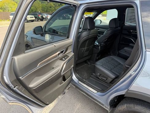Used 2024 Kia Telluride SX Prestige X-Pro AWD/4WD image 10