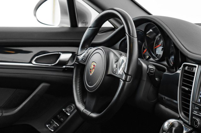 Used 2010 Porsche Panamera S RWD image 11