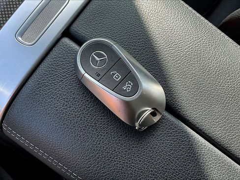 Used 2022 Mercedes-Benz C 300 Sedan image 14