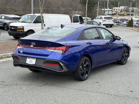 New 2026 Hyundai Elantra Sport image 7