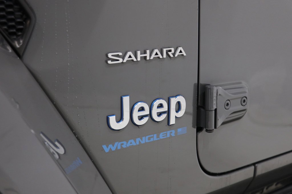 Used 2023 Jeep Wrangler Unlimited Sahara w/ Cold Weather Group AWD/4WD image 14