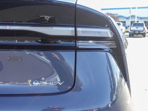New 2026 Toyota Prius Plug-In Hybrid FWD image 7