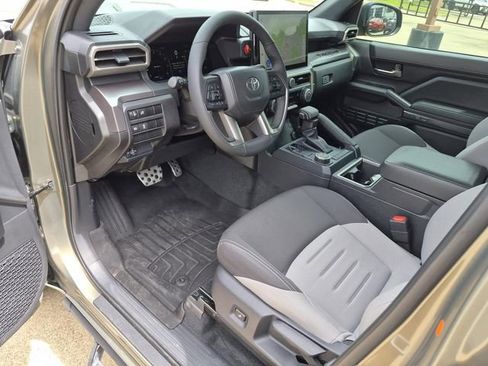 Used 2025 Toyota Tacoma TRD Sport RWD image 22