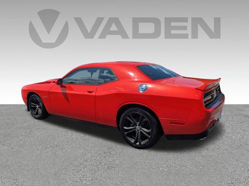 Used 2022 Dodge Challenger R/T RWD image 25