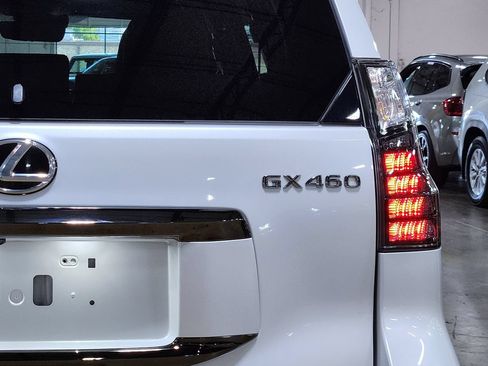 Used 2023 Lexus GX 460 w/ Black Line Special Edition AWD/4WD image 22