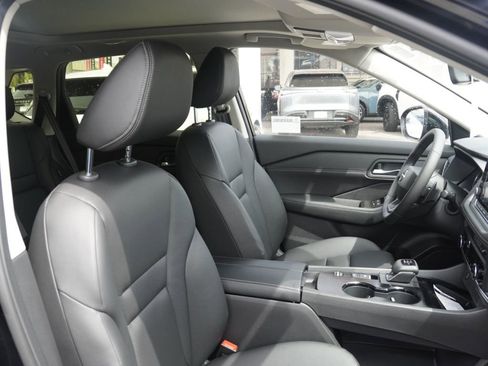 New 2026 Nissan Rogue SV FWD image 17