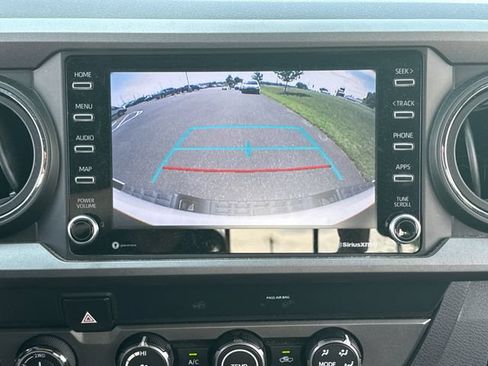 Used 2020 Toyota Tacoma TRD Sport w/ Technology Package AWD/4WD image 28
