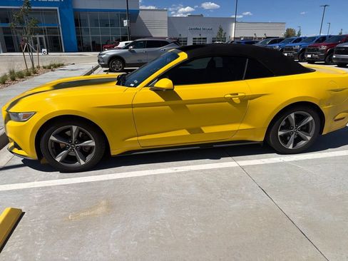 Used 2015 Ford Mustang Convertible w/ Equipment Group 051A RWD image 4