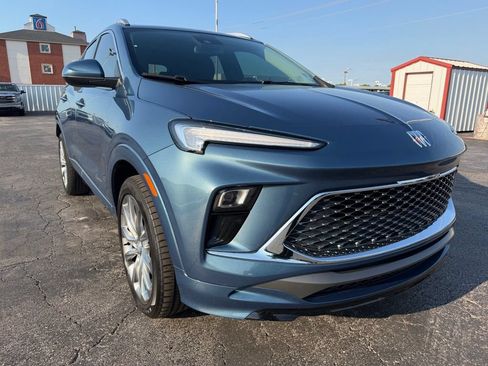 Used 2024 Buick Encore GX Avenir AWD/4WD image 5