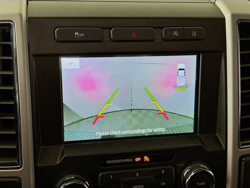 Used 2020 Ford F150 Lariat image 19