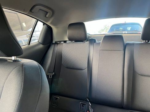 Used 2025 Toyota Prius LE image 39